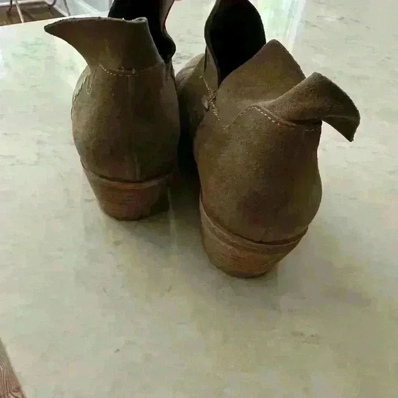 Dolce Vita Taupe Suede Kipp Bootie - Picture 5 of 8